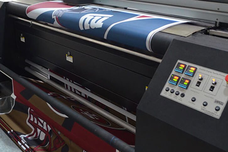 proses cetak bendera menggunakan teknik digital printing
